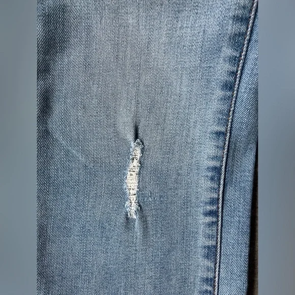 J Crew Mercantile Jeans - Women's Size 26 - Light Wash - Raw hem - Picture 13 of 16